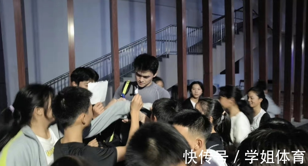 徐嘉余|孙杨能重返奥运吗?直播带货人气高,博士在读兼高校副处长未现身