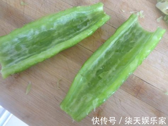 营养物质|苦瓜里加点“料”,连吃一周,血糖一降再降,并发症也消失了