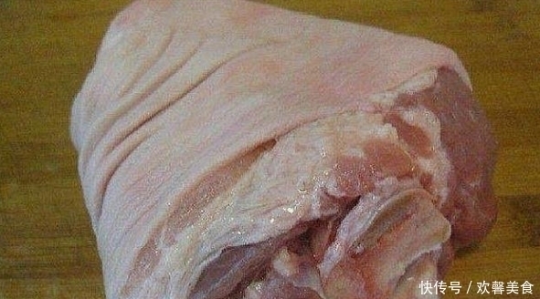 猪身上最好吃的两块部位，价格是排骨的一半，懂行人看见就买