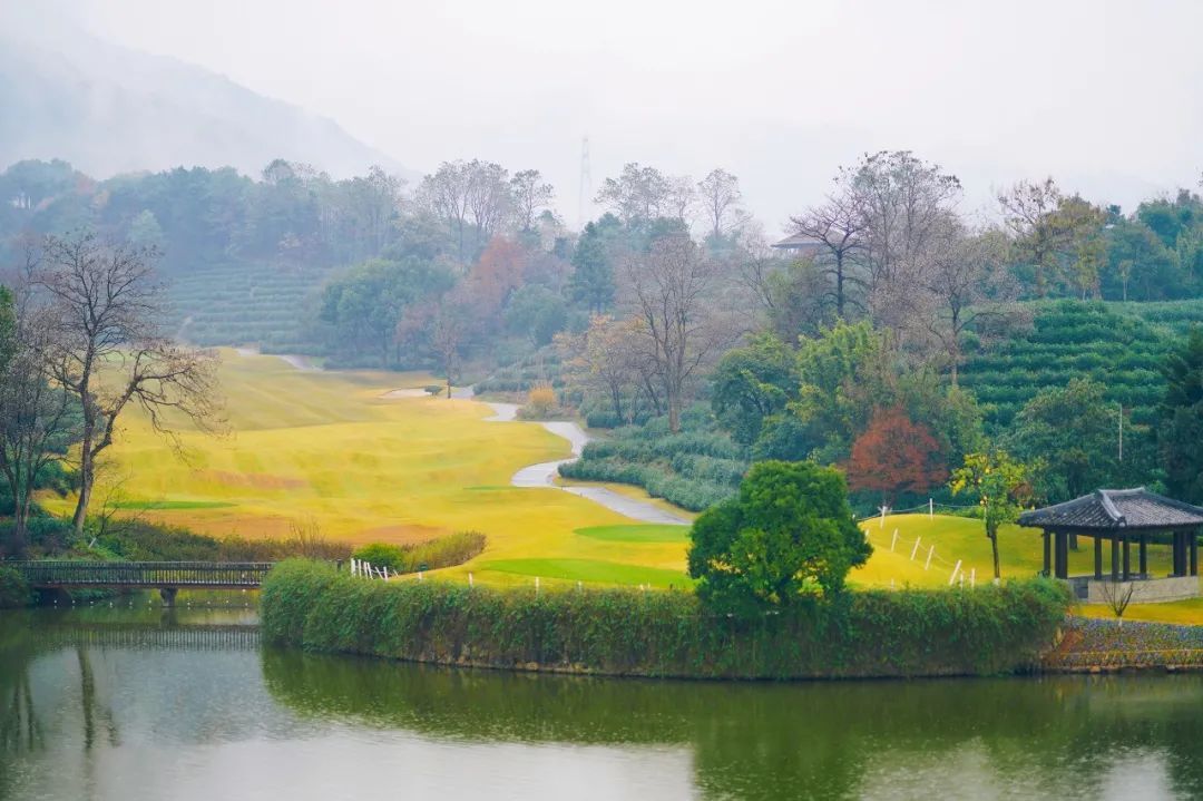 富春山居图|睡进黄公望的禅宗山水画，徒步古典与时尚双生双翼的杭州