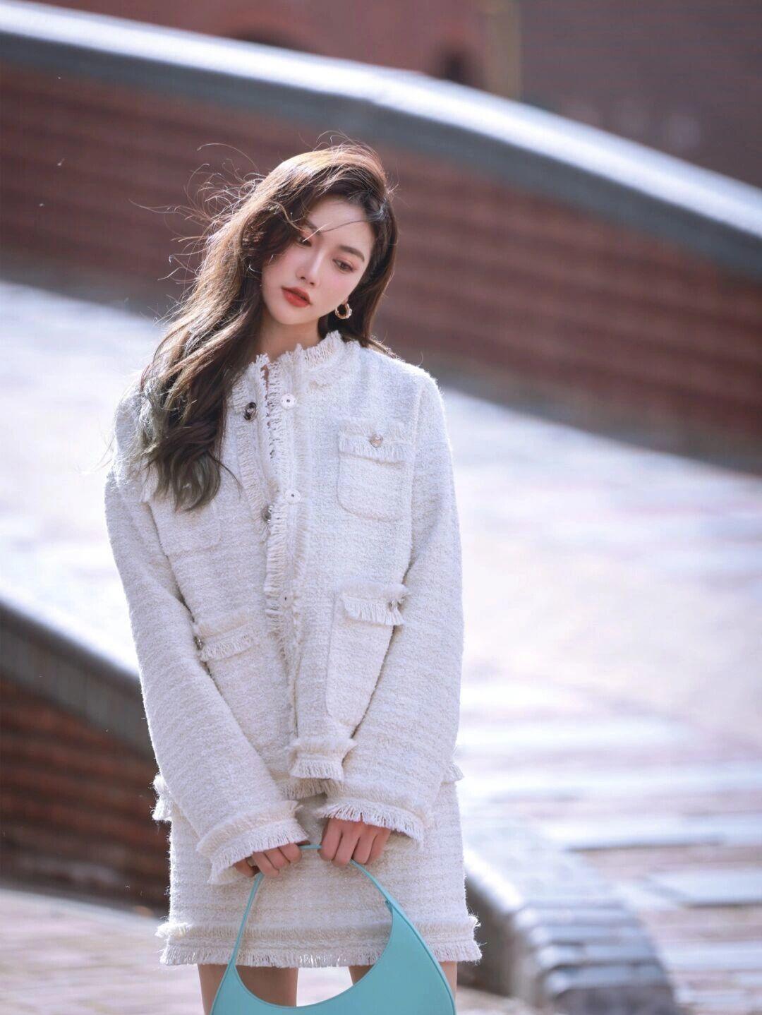 小香风|如果你是精致女人,就不能错过“小香风套装”,照着穿就有好气质