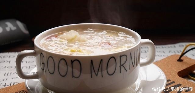 女人天冷就喝這湯,10分鐘煮一鍋,一周吃2次,活血養(yǎng)顏人漂亮