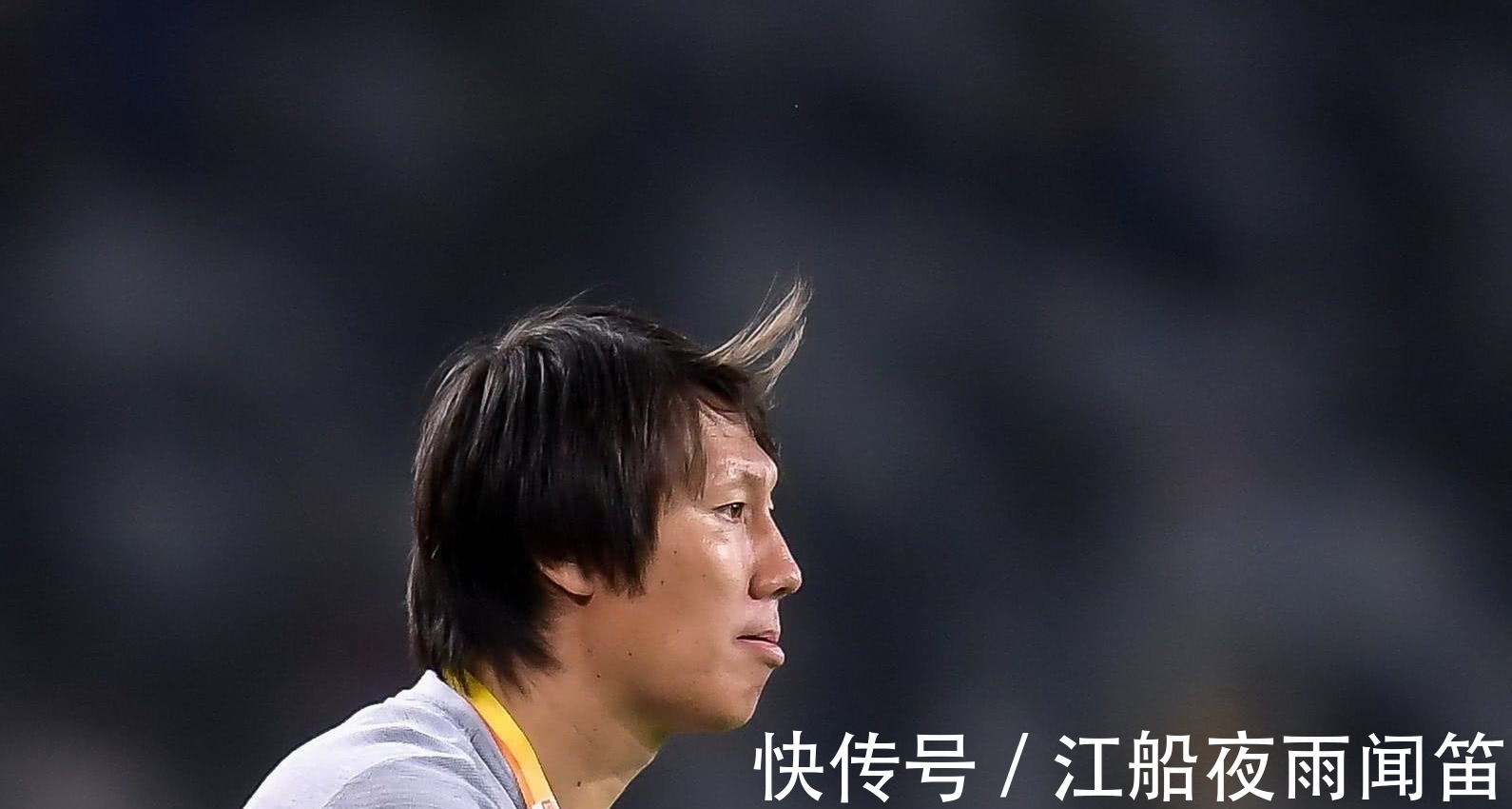 比赛|中国男足有收获吗？武磊腿抽筋提前退场，张玉宁上场两分钟领黄牌
