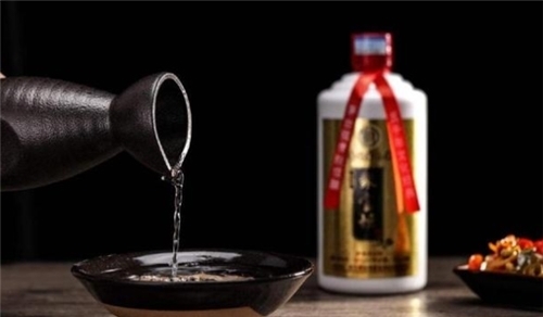 锁住|白酒界“扛把子”,他一人喝死8人,另一人用铁链锁住自己来戒酒