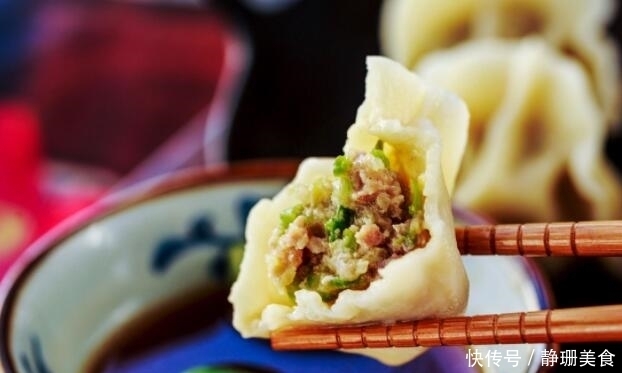 萝卜做饺子馅时,到底要不要焯水?很多人都不清楚,吃完告诉家人