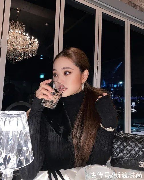 《单身即地狱》爆火的塑料脸奶凶猫系宋智雅 凭什么？