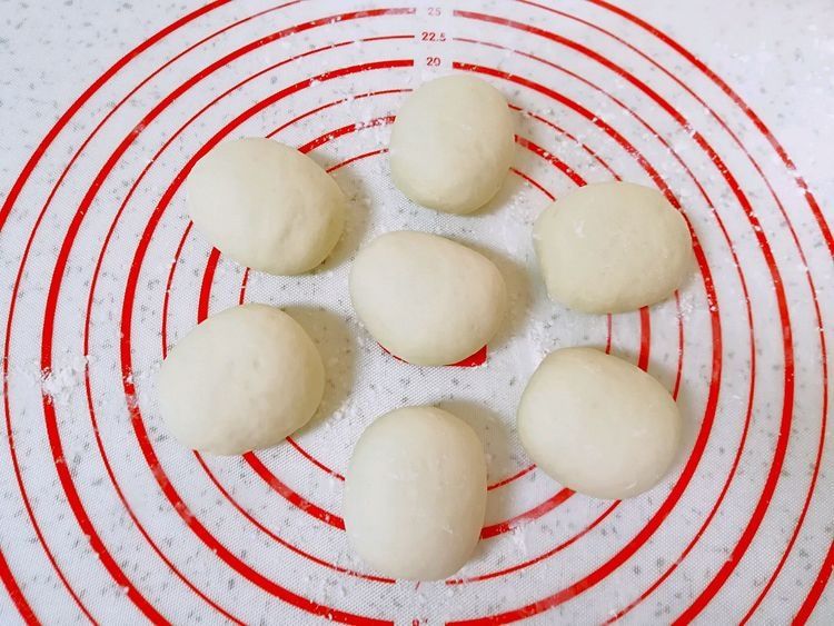 素包子此做法比肉都好吃，皮薄馅大，不回缩，大人孩子都说好吃