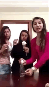 |搞笑GIF段子:让我安静的跳会街舞行么