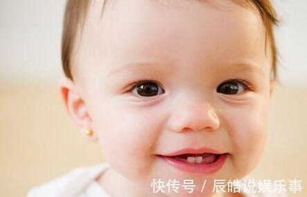 发育|这些征兆说明宝宝要长牙了,爸妈这样帮宝宝长出整齐洁白的牙齿!