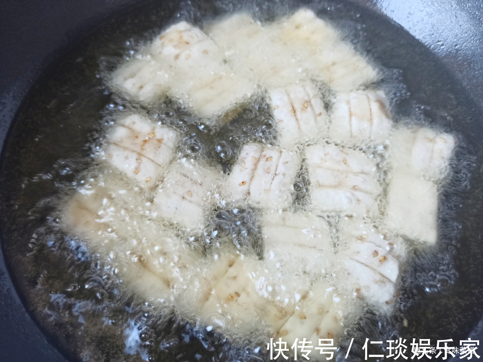 15年前最火的零食,小时最爱,不夸张地说我的蛀牙,全拜它所赐