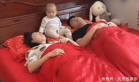 宝宝|山东小城中的一个路边摊,40年了,天天都排队,老板娘太美了