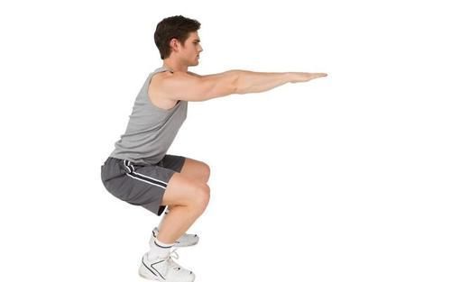 每天坚持做50个下蹲会怎么样?4大好处不