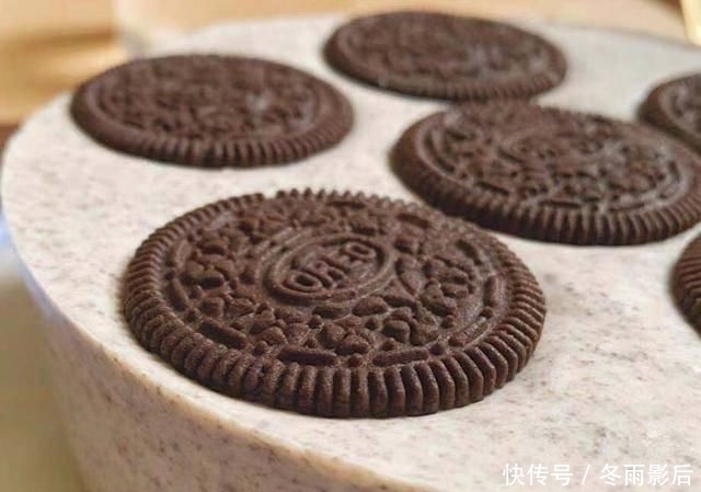  不用|美食诱惑，奥利奥慕斯蛋糕，不用烤箱就能做，天冷了总想吃点甜甜的