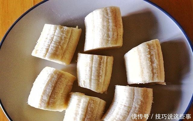 香蕉红薯做饵料,堪称鲤鱼“克星”,饵料入水鱼儿抢着咬