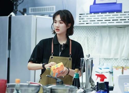 大廚|《中餐廳》第八期：張亮林大廚的回歸，扯下了節目的“遮羞布”