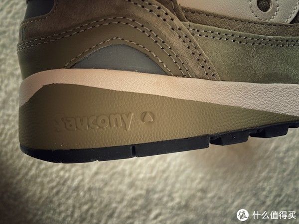 棕色 Sneaker 篇一百三十八：21年发售的三双Saucony Shadow 6000开箱