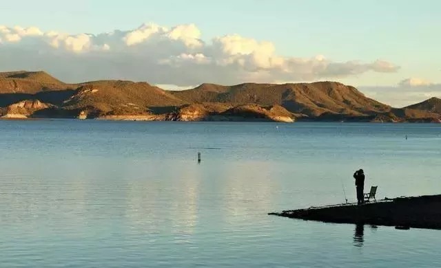 饵料再好选错钓位也没用,钓鱼选择钓位是门学问,技巧都在这里