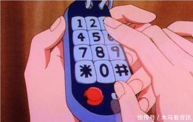 柯南才是真正的手机收藏者,仅仅一年级的他居然拥有6个手机