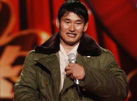 為走紅假冒草根欺騙觀眾,不惜造假身份,韓紅怒拍桌子趕下臺