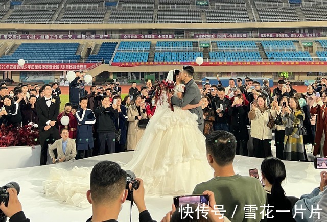 长跑|田径女神王春雨大婚!26岁事业爱情双丰收,新郎高大帅气又浪漫