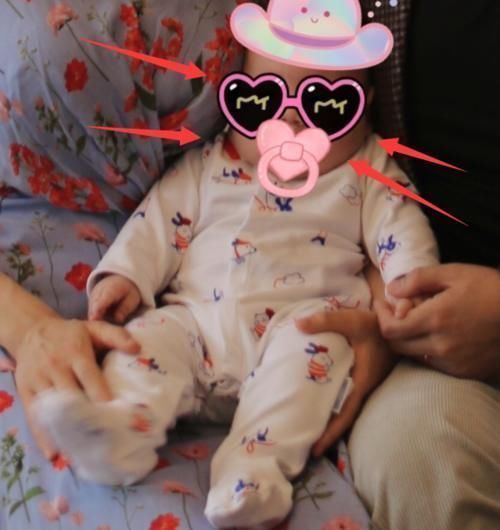 大胖脸|郎朗一家6口为孩子庆百天,宝宝“大胖脸”像爸爸,吉娜抱着儿子又瘦又美