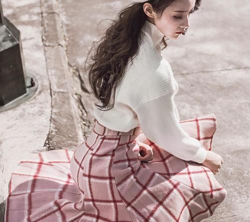  毛衣裙子两|有小肚子的女人，建议穿“轻熟风”套装，时髦百搭又新潮，贼美嫩