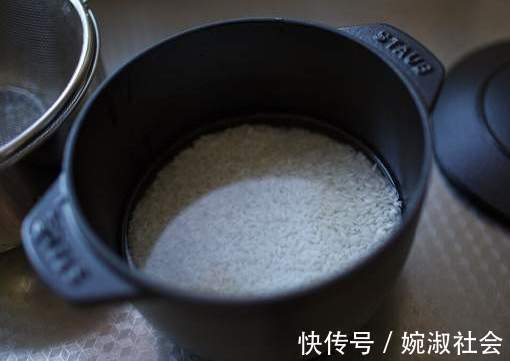 清水|蒸米饭,只放清水还不够,多放2样,米饭喷香软糯,粒粒饱满