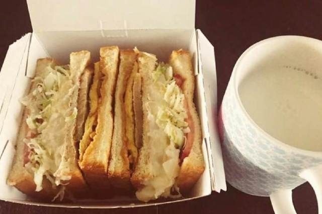 三明治|8位明星的早餐,謝娜寒酸,朱茵接地氣,而我最想吃陳赫的