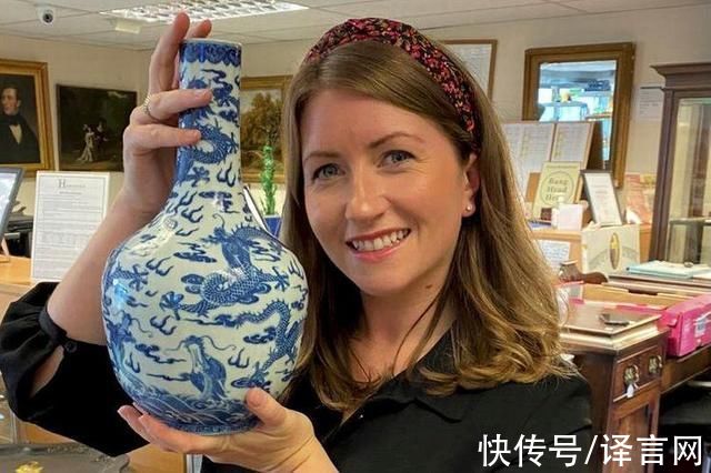 老太$英国老太放家中25年花瓶竟卖到49万，原来是中国清朝嘉庆时期文物