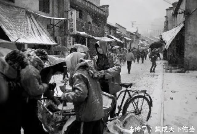 景象|湖南岳阳1986年的街头景象，你经历过哪个