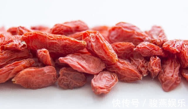 枸杞|脾胃湿热，不适合用枸杞养生，用这种食疗方先除湿气，再补肝肾