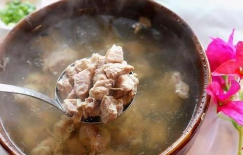 “猪肉不花椒,羊肉不八角,牛肉不韭菜”有科学道理吗?