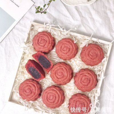 玫瑰红豆酥，弥漫着爱的浪漫