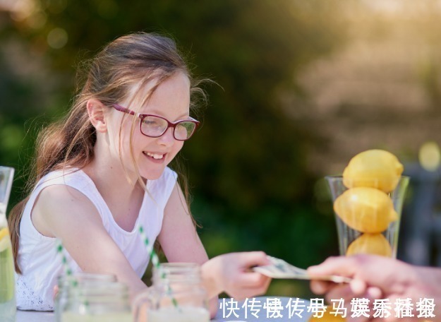 家长|娃到这个年龄,家长就要给孩子零花钱,再不给孩子可能会“偷钱”