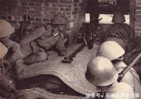 灌入|美军够狠:2万升汽油灌入碉堡,里面日军直接蒸发