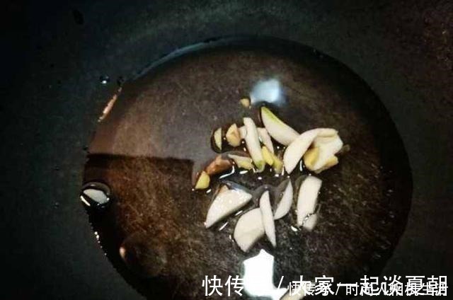 洋葱|洋葱和它是绝配,做法简单,美味下饭,软化血管,血管通畅了