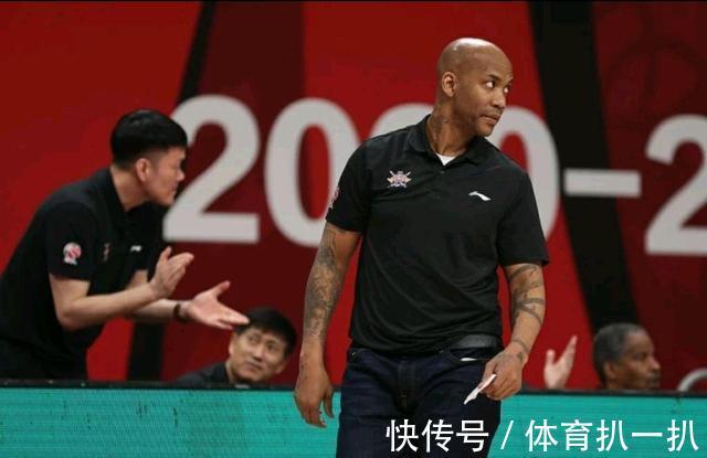 段江鹏|北控男篮三消息:邓蒙还没来到中国;张帆归队;引援工作已经展开