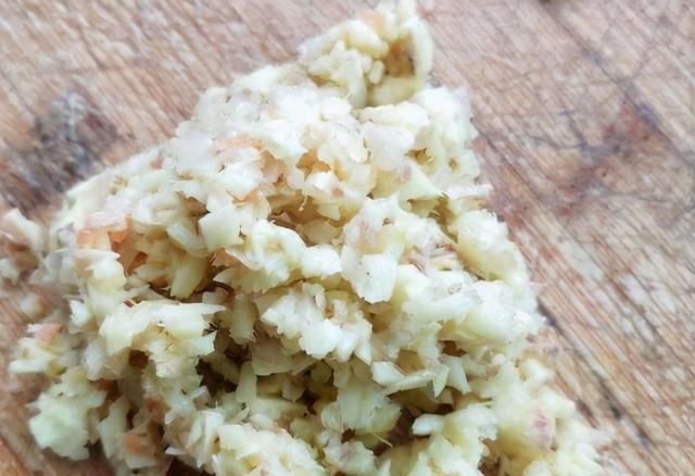 豆浆|黄豆新吃法,不打豆浆不做豆腐,香辣软糯味道佳,上桌家人都爱吃