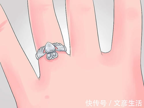 大全|订婚戒指戴哪个手指,结婚戒指戴哪个手指,克拉达戒指戴法大全