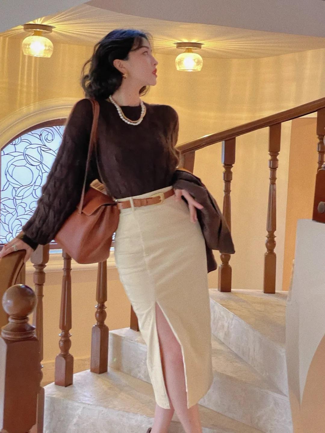 开叉裙|秋天穿搭指南!西装外套+牛仔裤,复古又时髦!