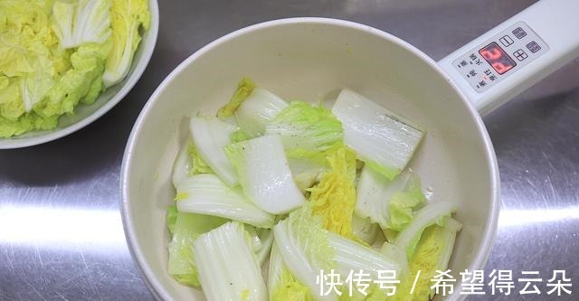 meggy|秋天爱吃“迷你大白菜”,这么做鲜香软嫩真提味,一顿饭干掉一锅!