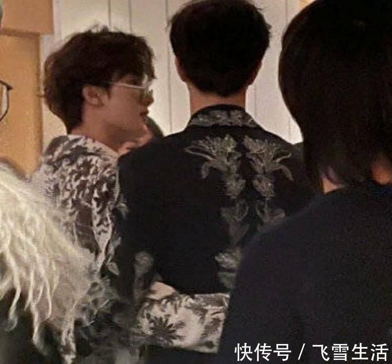 陈立农朱正廷搂腰热聊，26小分队团魂感人，其他成员隔空呼应？