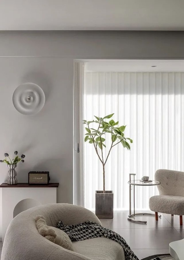 三居|110㎡温柔三居,微水泥与米黄茶粉的碰撞