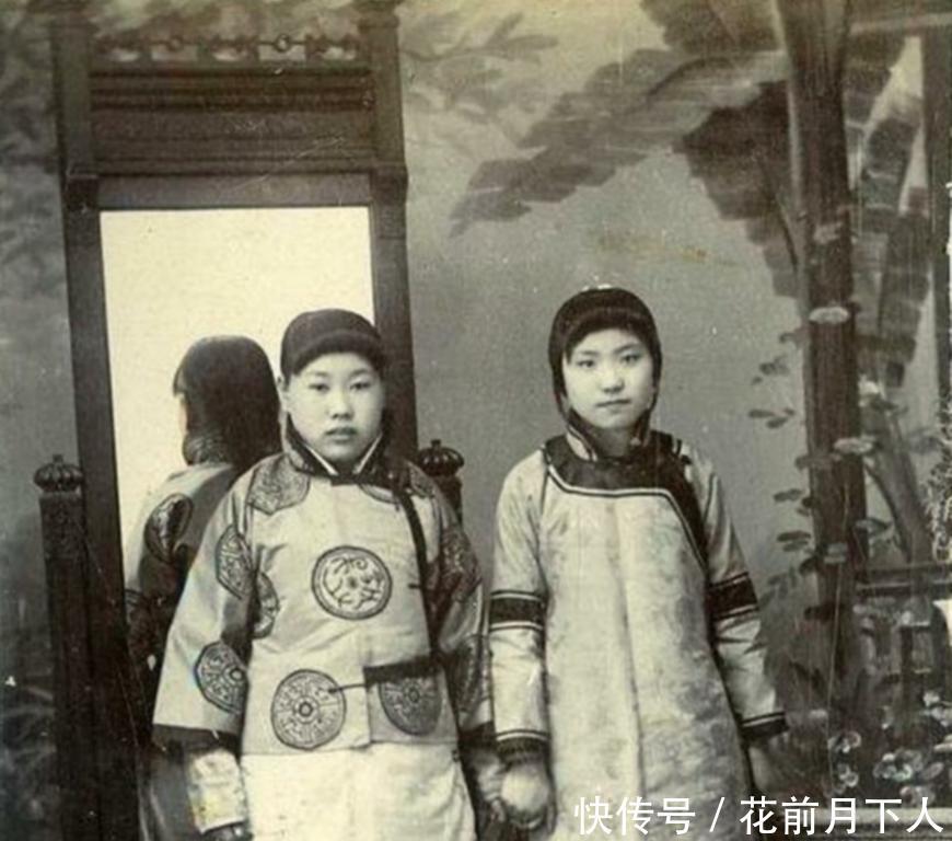 孩子|一组清末女子照，图二美的不可方物，图四孩子表情亮了！