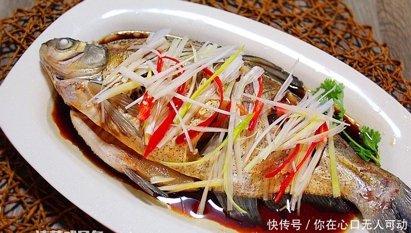 4道凉菜,6道荤菜,一桌丰盛的年夜饭,做法没什么难度