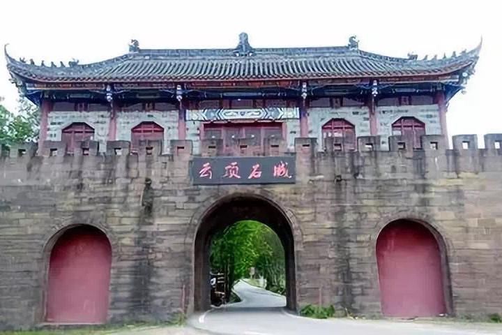 老年|成都周边3个登山踏春地，适合春节1天来回，登山洗肺免门票