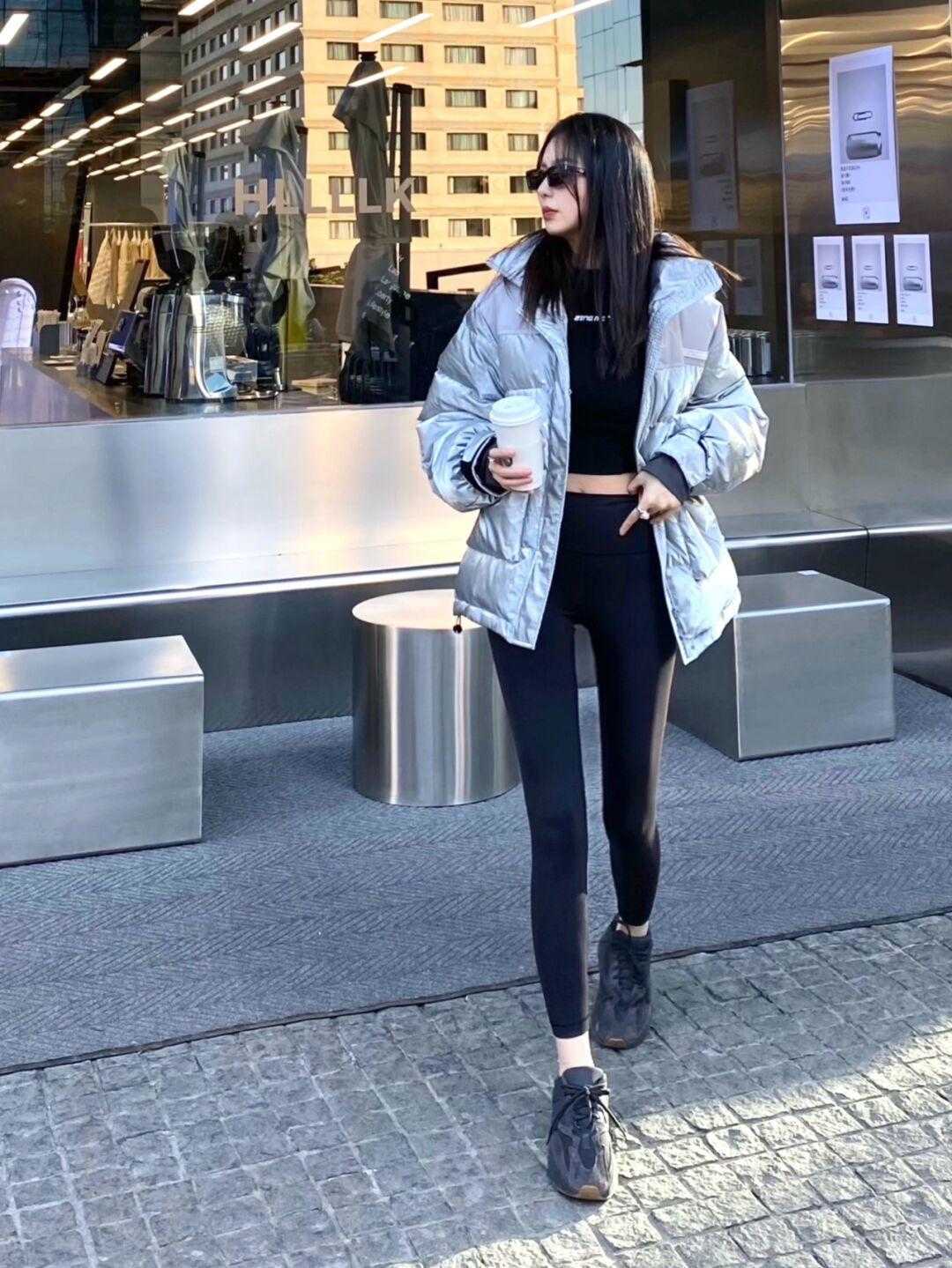 搭配 入冬后,还种裤子那么火,竟然是打底裤的升级版?简直太显瘦了!