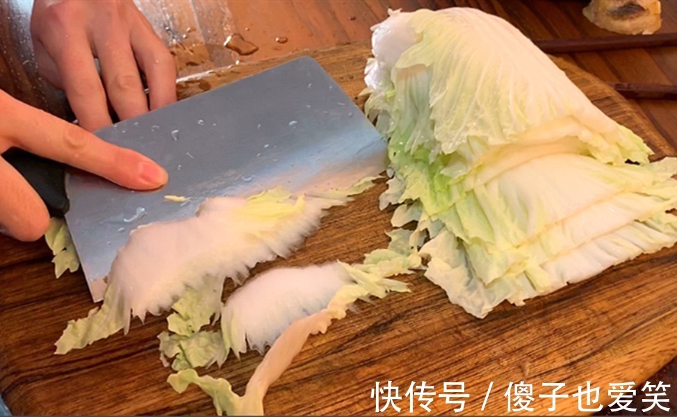 豆腐和此菜是绝配,冬天要常吃,每次炖一锅,好吃到连汤汁都不剩