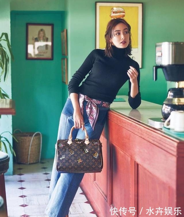 丝巾 丝巾才是提升优雅气质的法宝,日系穿搭教你多种系法,每种都心动