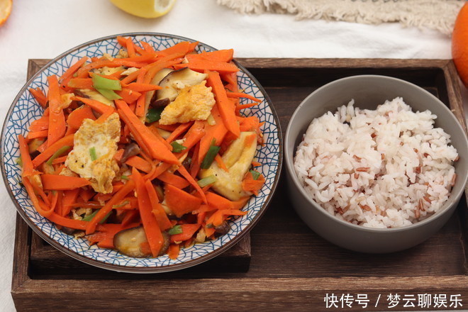 鸡蛋|鸡蛋和它是绝配,隔三差五吃一次,孩子更聪明,女人常吃气色好